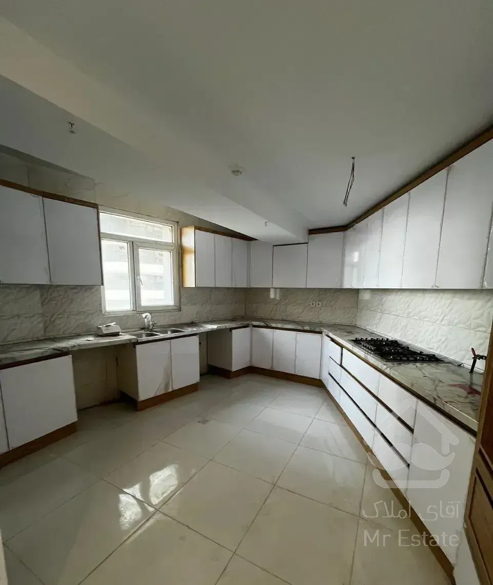 ۱۱۲ متری کلیدنخورده برج b3 جنوبی نورگیر/شهرک چیتگر