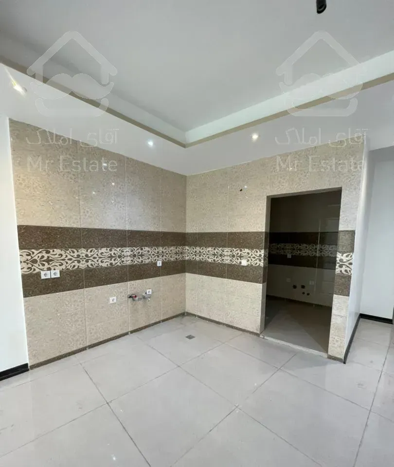 آپارتمان شیک نوساز کلیدنخورده۱۸۰متری