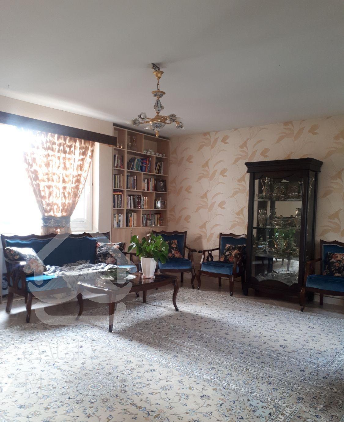 ۱۳۵ متر/۳ خواب/خوش نقشه/بلوار گلاب