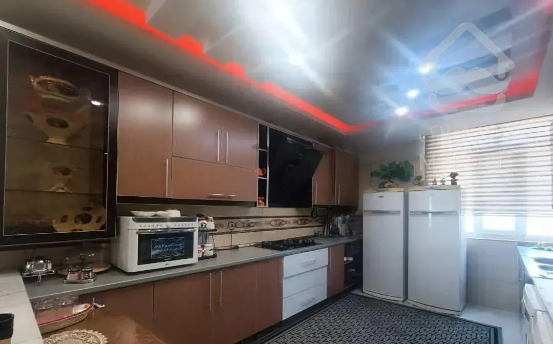 یک واحد اپارتمان ۱۵۰ متری سه خواب فول امکانات