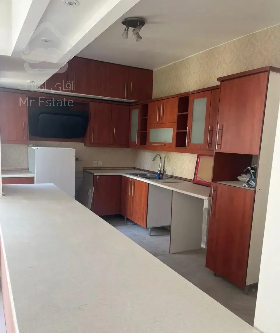 دوراهی قلهک ۱۳۶متر ۳خوابه