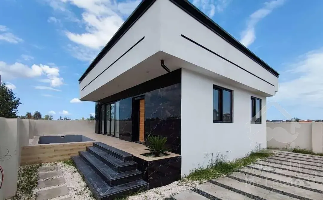 ویلای استخردار نوساز و کلیدی نخورده در شهرساحلی