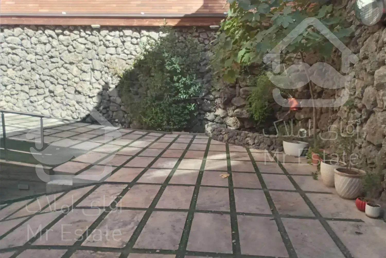 اپارتمان 75 دو خوابه