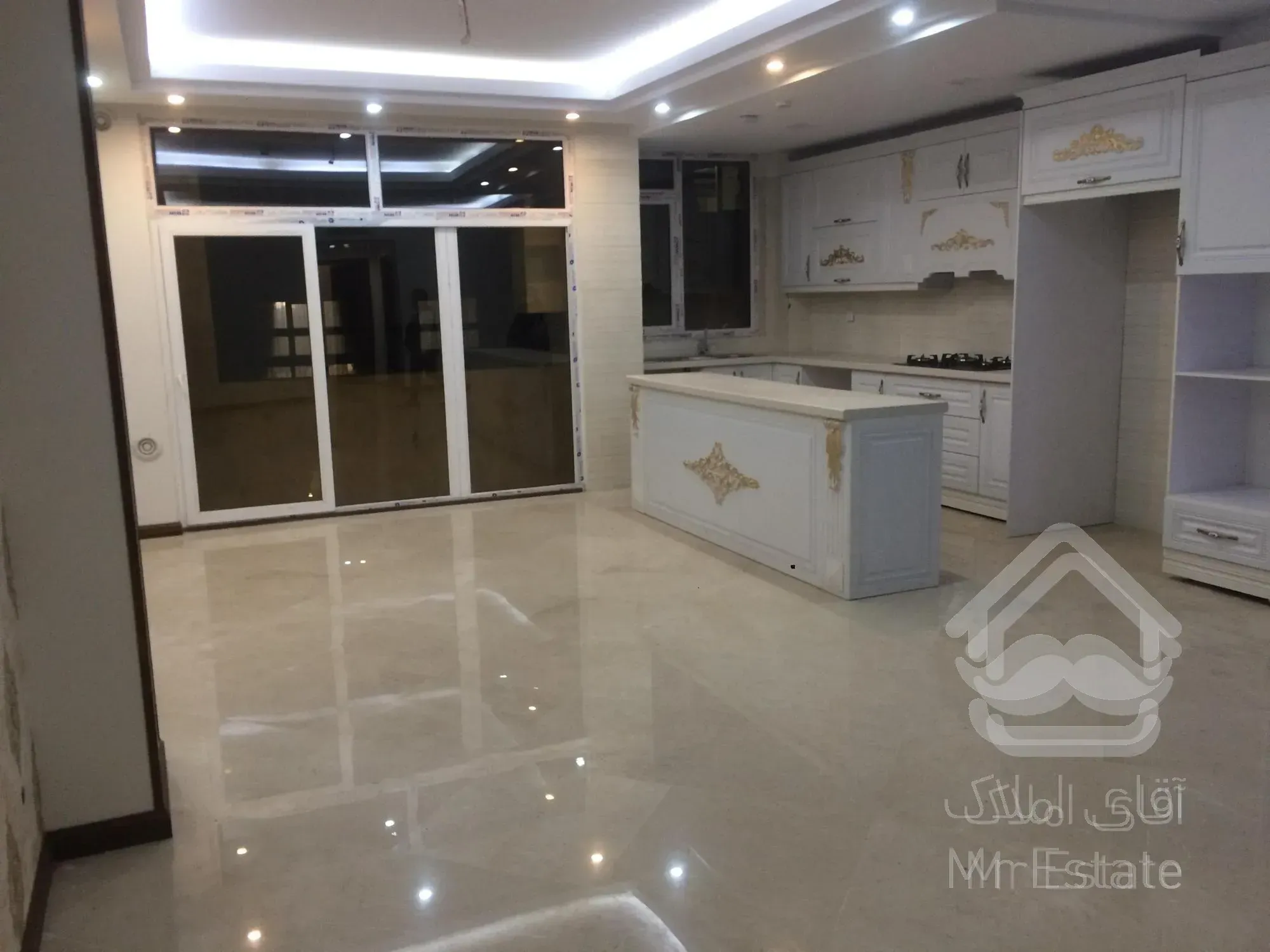 ۱۱۵متر نوساز صادقیه بهنام