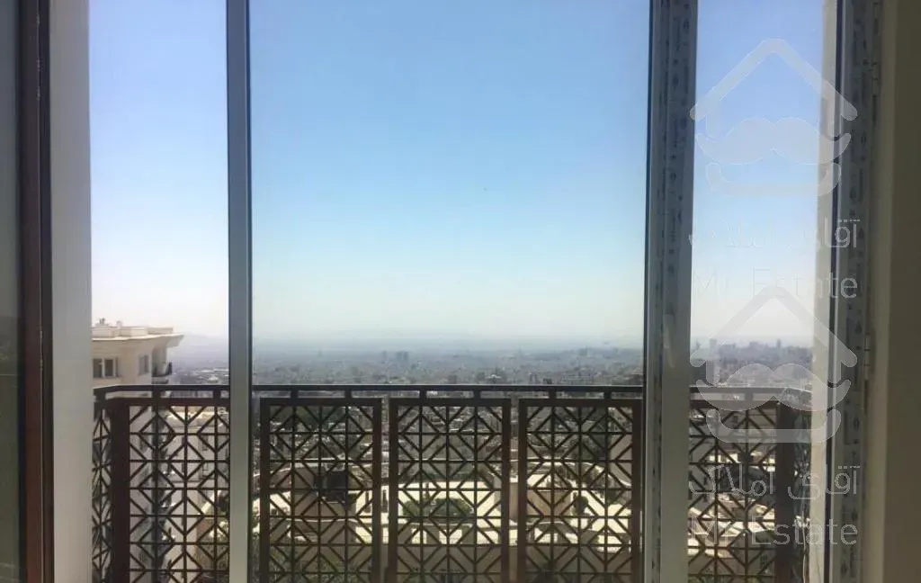 ۲۳۰ متر تراس قابل چیدمان