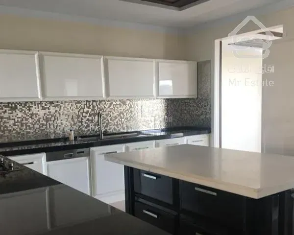 ٢٣٥ متر جمشیدیه