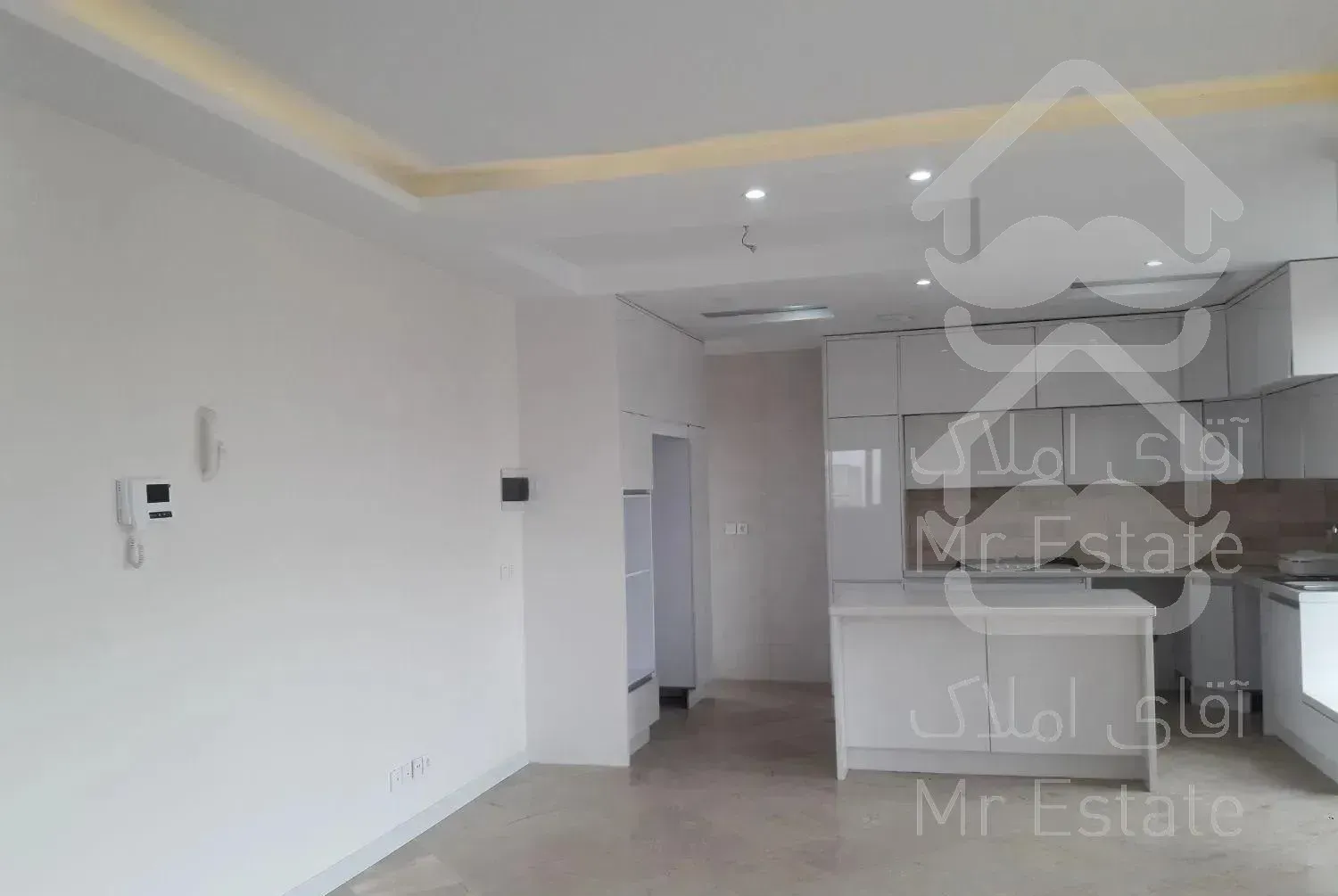 ۹۶متر سه نبش بدون مشرف