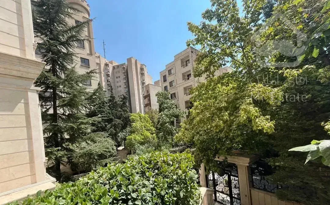 نیاوران 250 4خوابه (فقط فقط متری 180)2تا پارگینگ