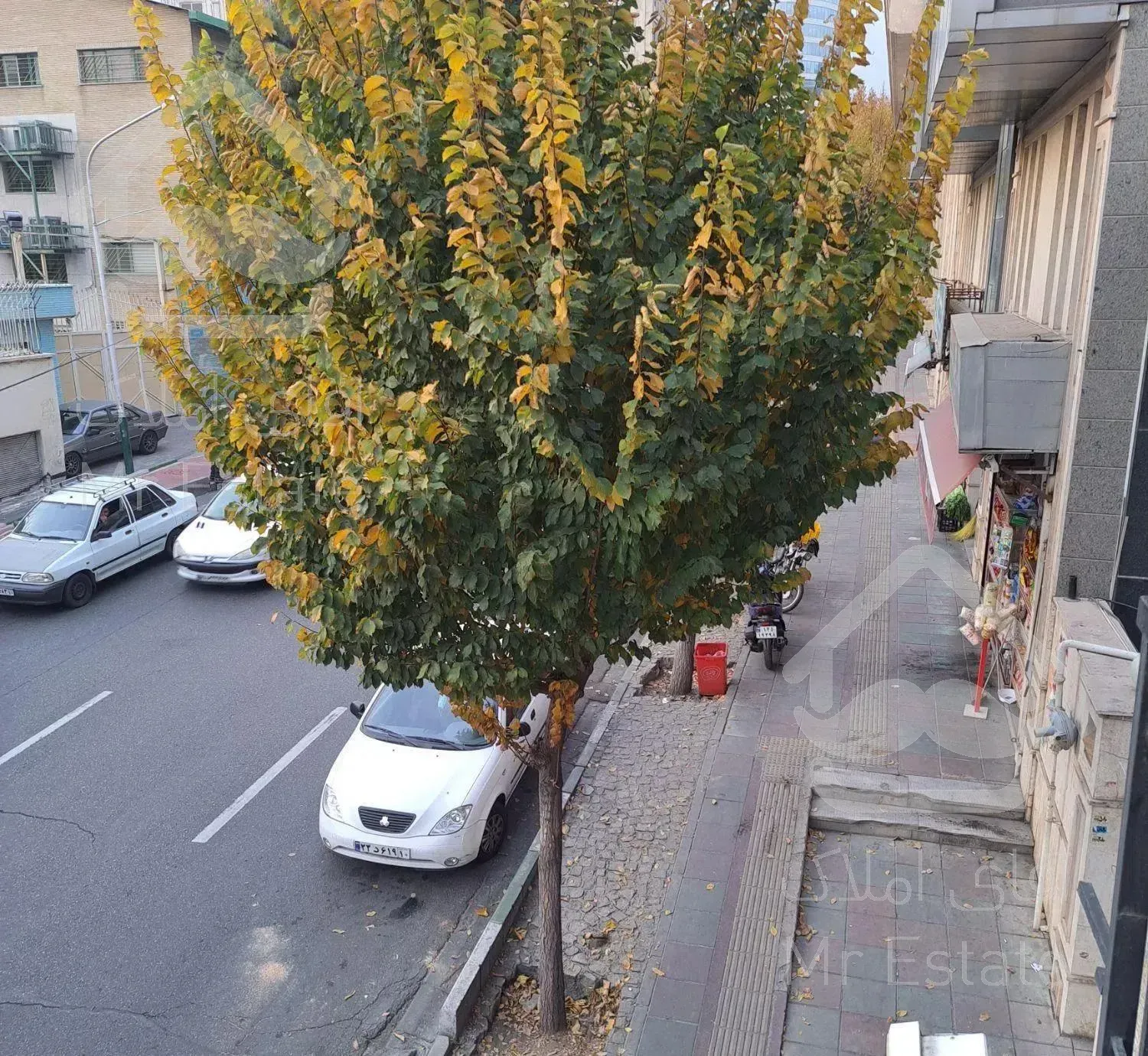 مغازه ۱۴۰ متری * اقدسیه بر پاسداران شمالی*