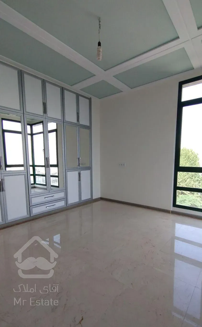 نیاوران. ۱۲۰ متر ۲ خوابه زیر قیمت