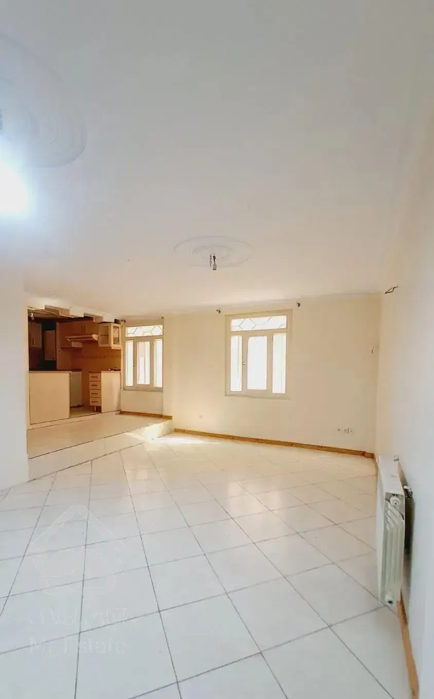 60متر/1خواب/طبقه اول/انباری