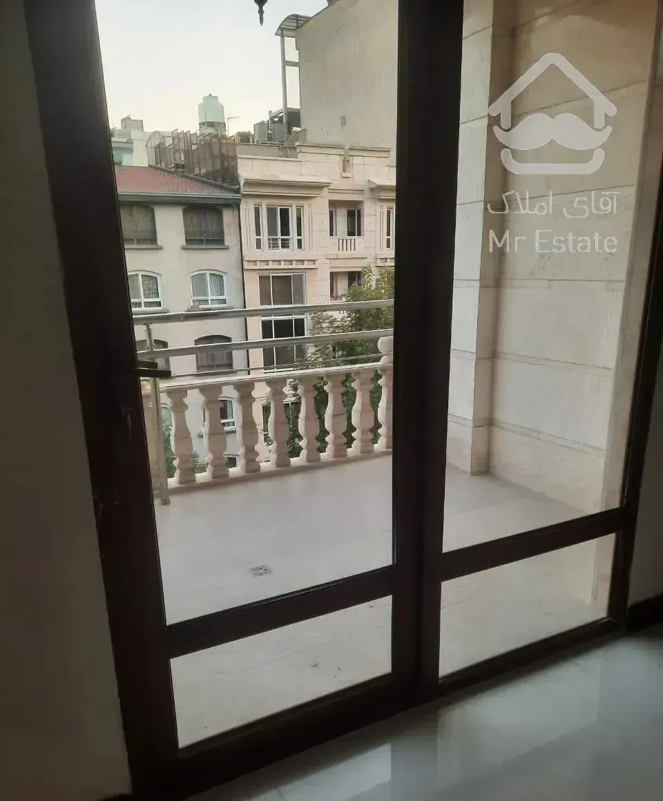 ۱۴۰ متر پاسداران