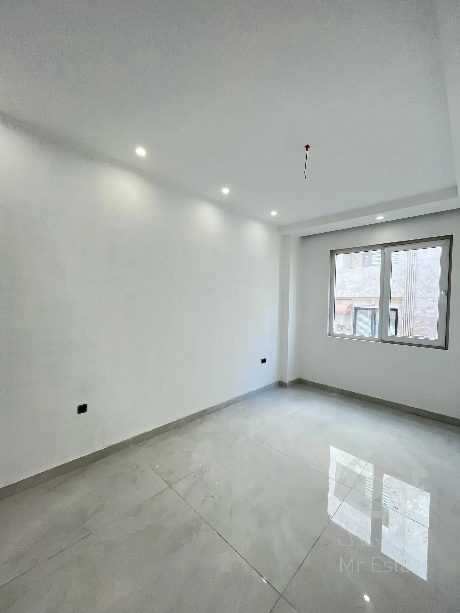 فروش آپارتمان ۱۰۶ متری پاسداران