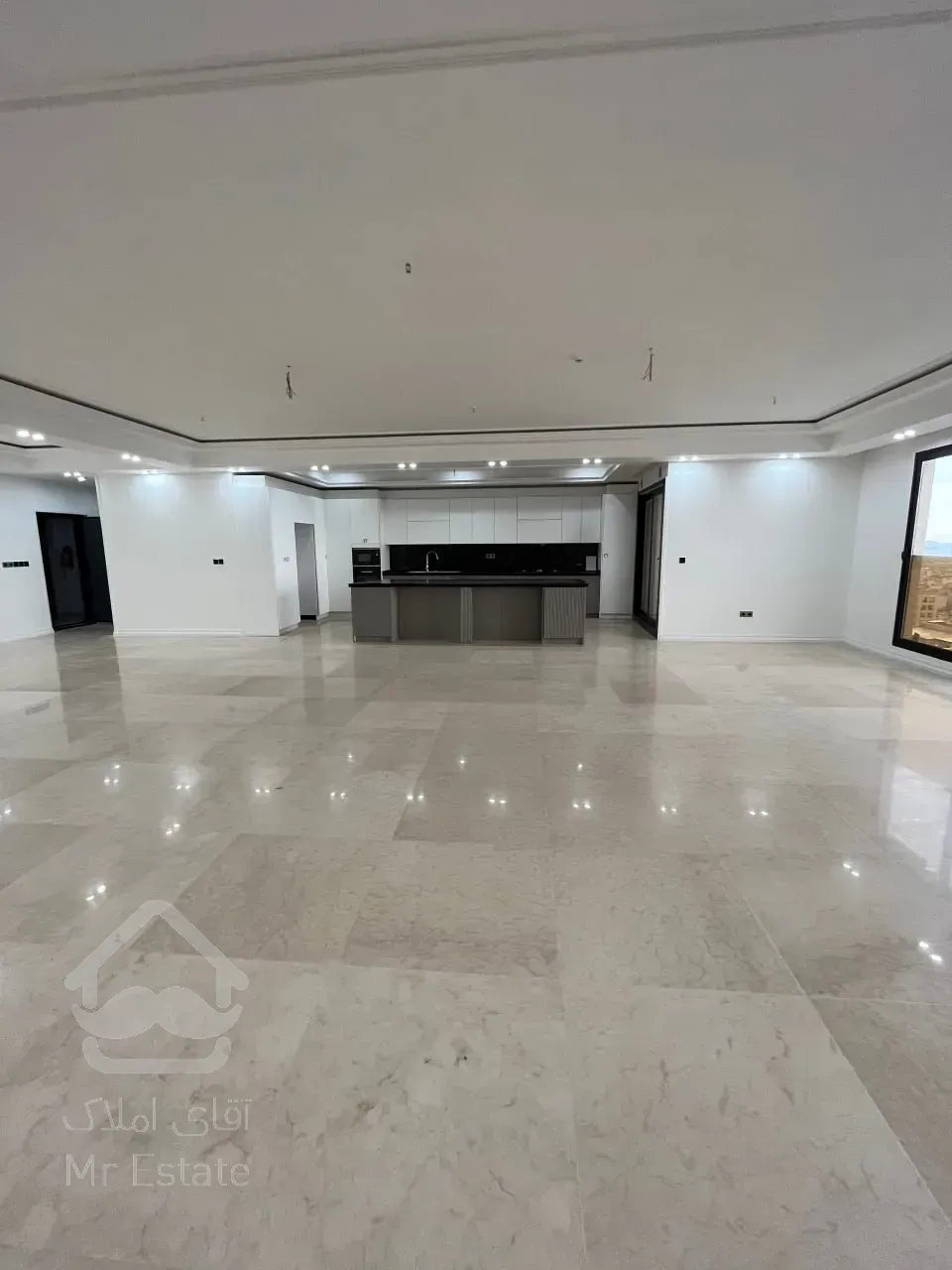 فروش واحد 210 متری رونیکا پالاس قیطریه