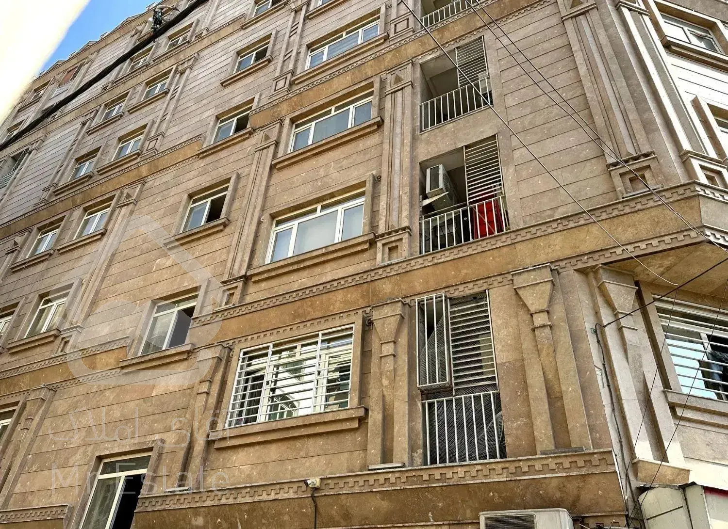 فروش یک واحد آپارتمان