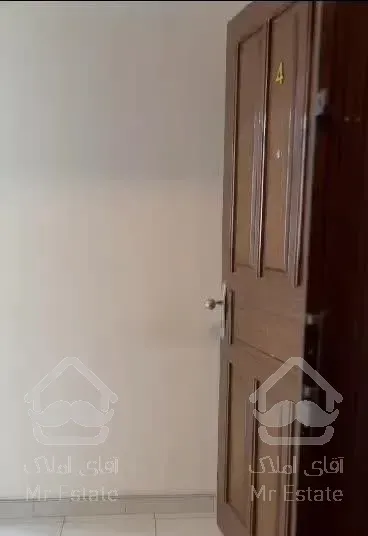 ۶۰ متر / یک خواب / پرچم