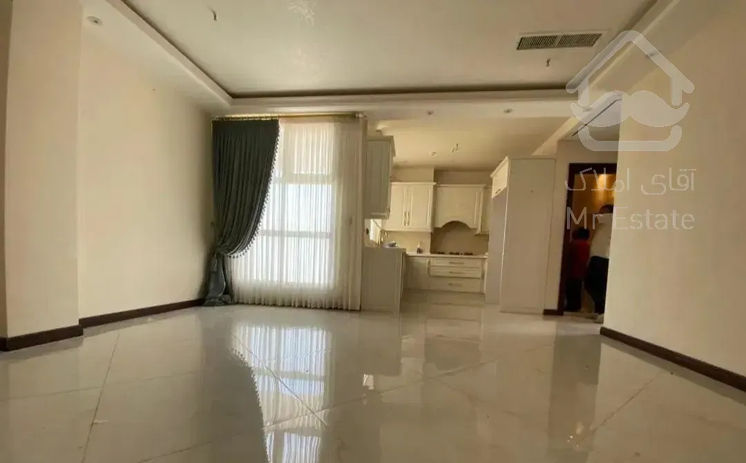 62 متر ۲خواب سالن پرده خور (غرق نور )