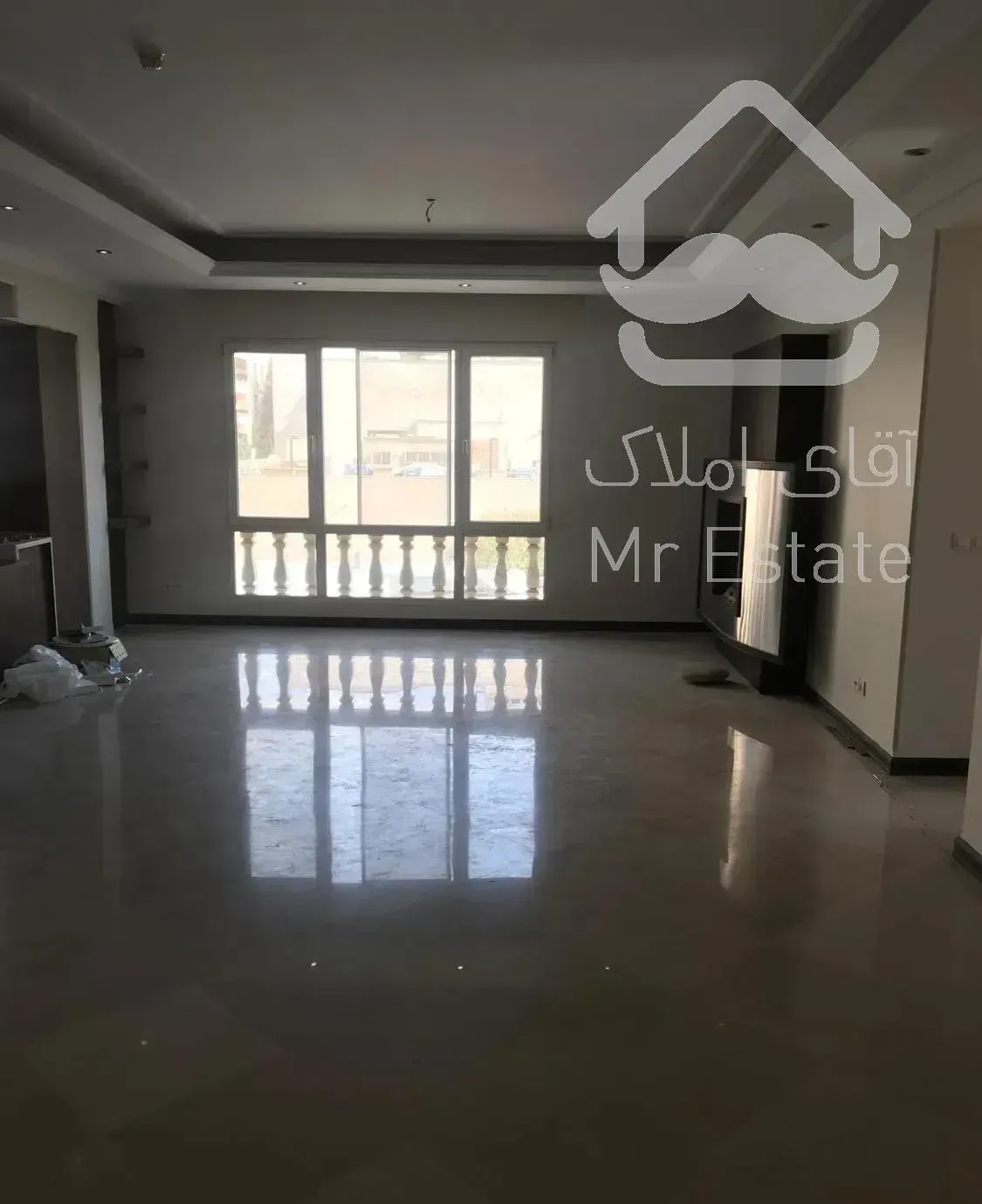 175 متر  قلهک