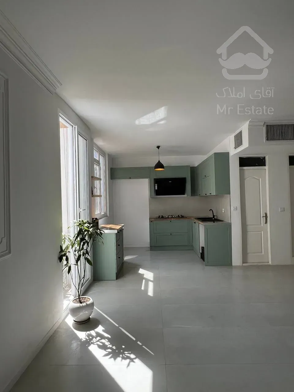 فروش آپارتمان ۵۵ ماری یک خوابه نما تراورتن سالن پرده خور در سازمان برنامه