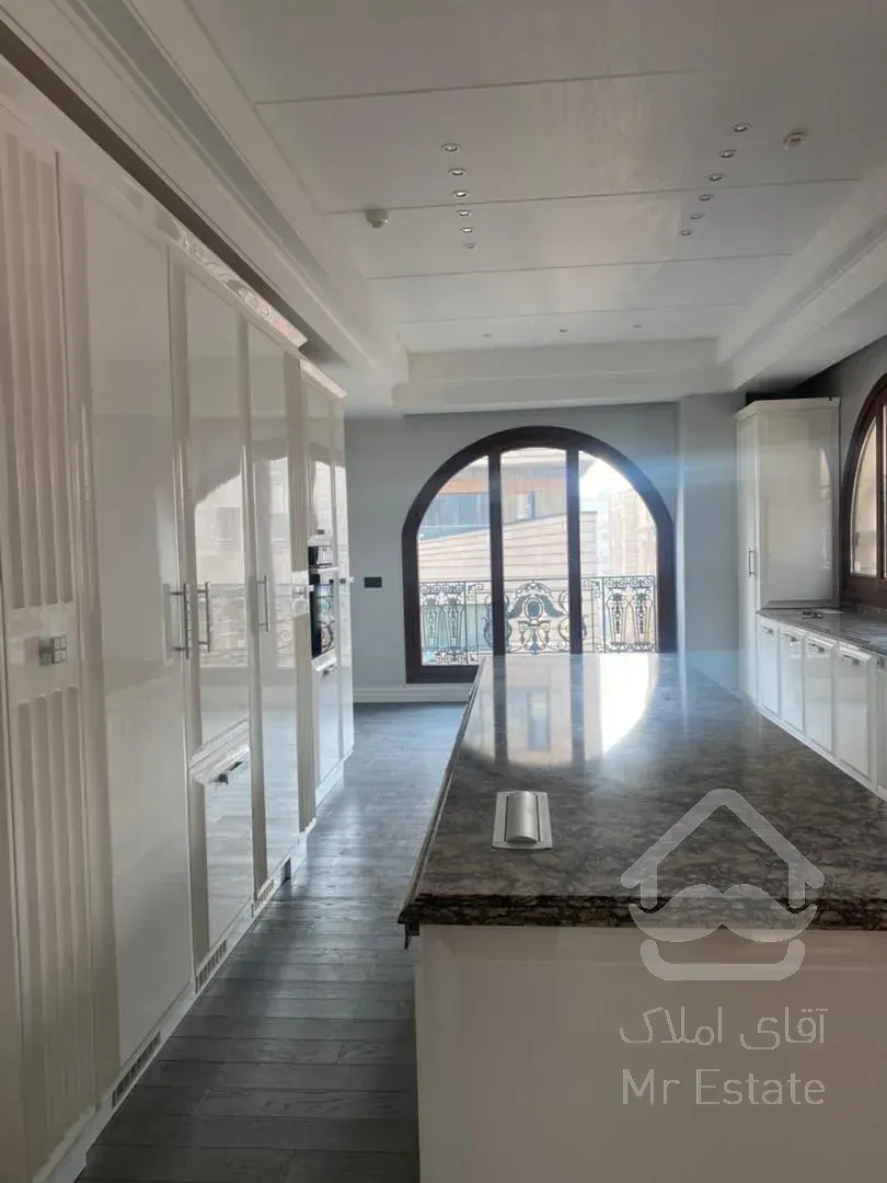 فروش اپارتمان 185 متری زعفرانیه