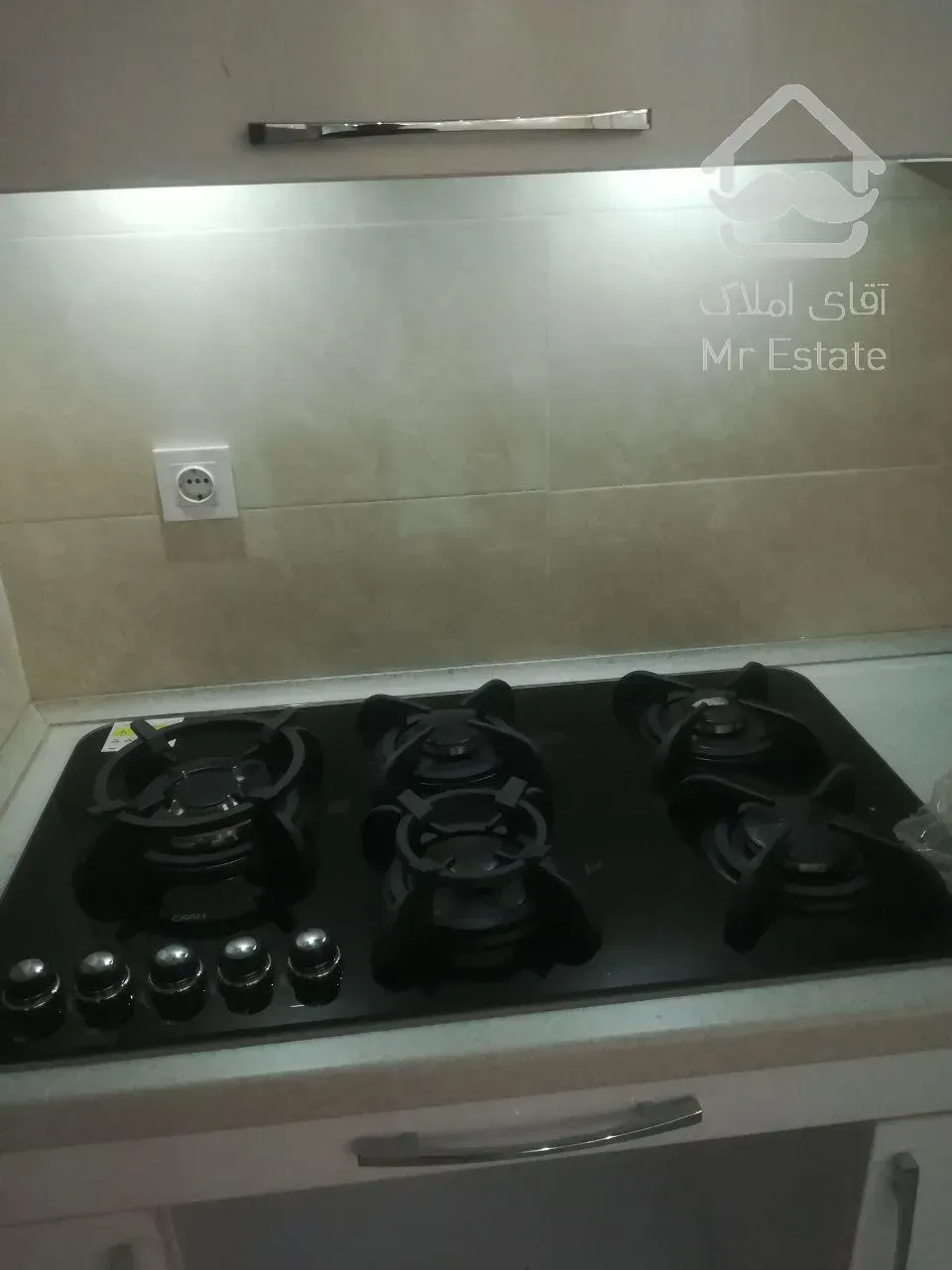 ۱۵۰متر- تکواحدی- سالن پرده خور- فکوری