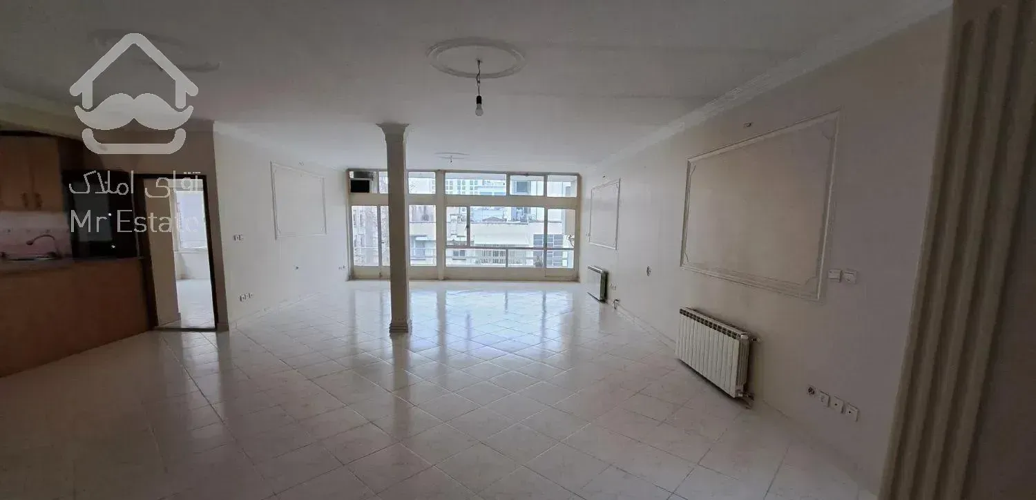 ۲۰۰ متر آپارتمان/بلوار/قدرالسهم دار/قابل معاوضه