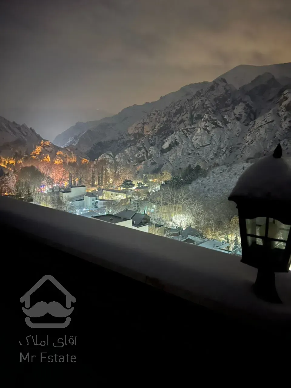 ٥٢٠ متر ويلا تريبلكس ٤ خواب استخر دار نزديك تهران