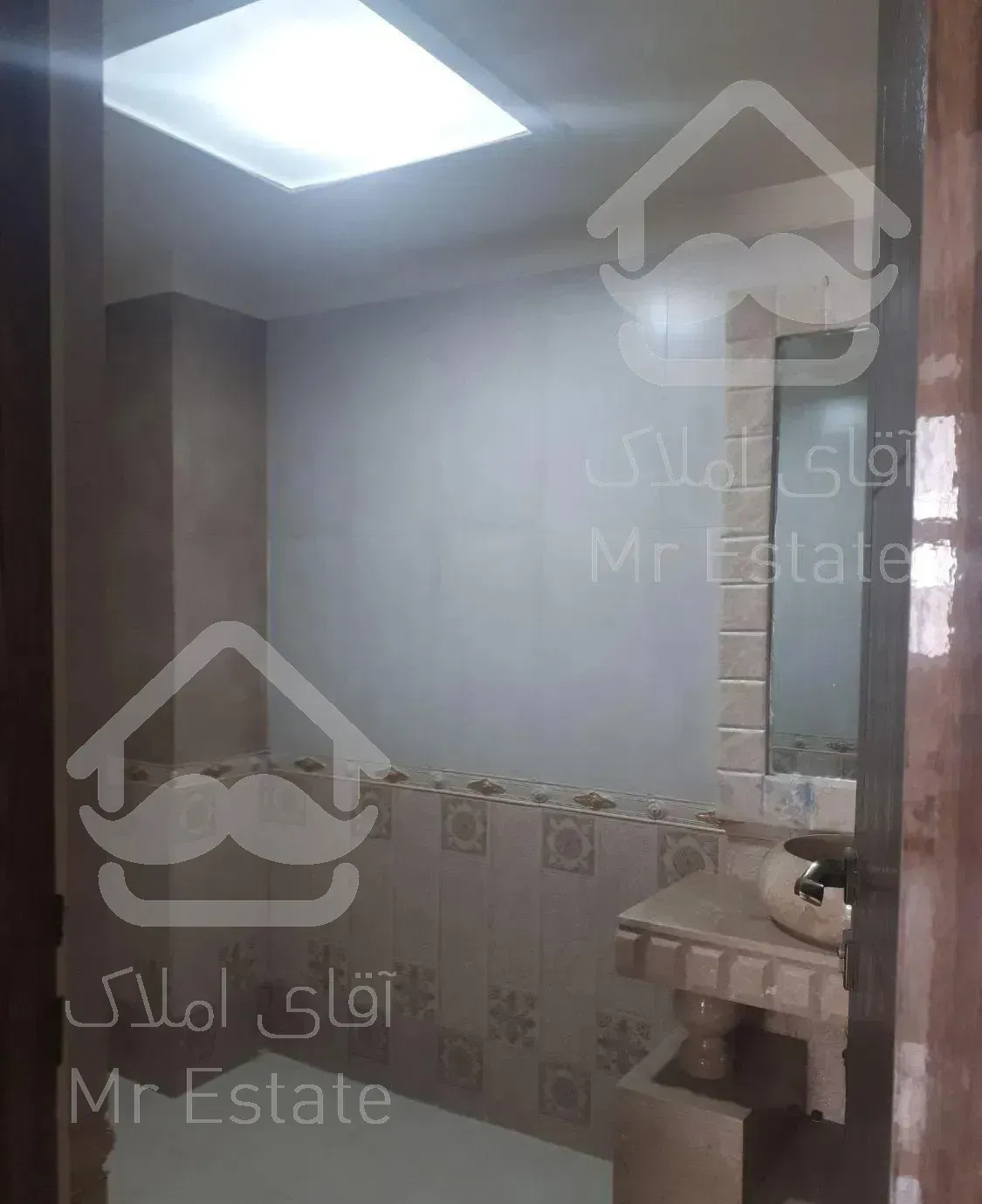 میرداماد - بلوار مینا 130متر/طبقه پنجم /اعیان نشین