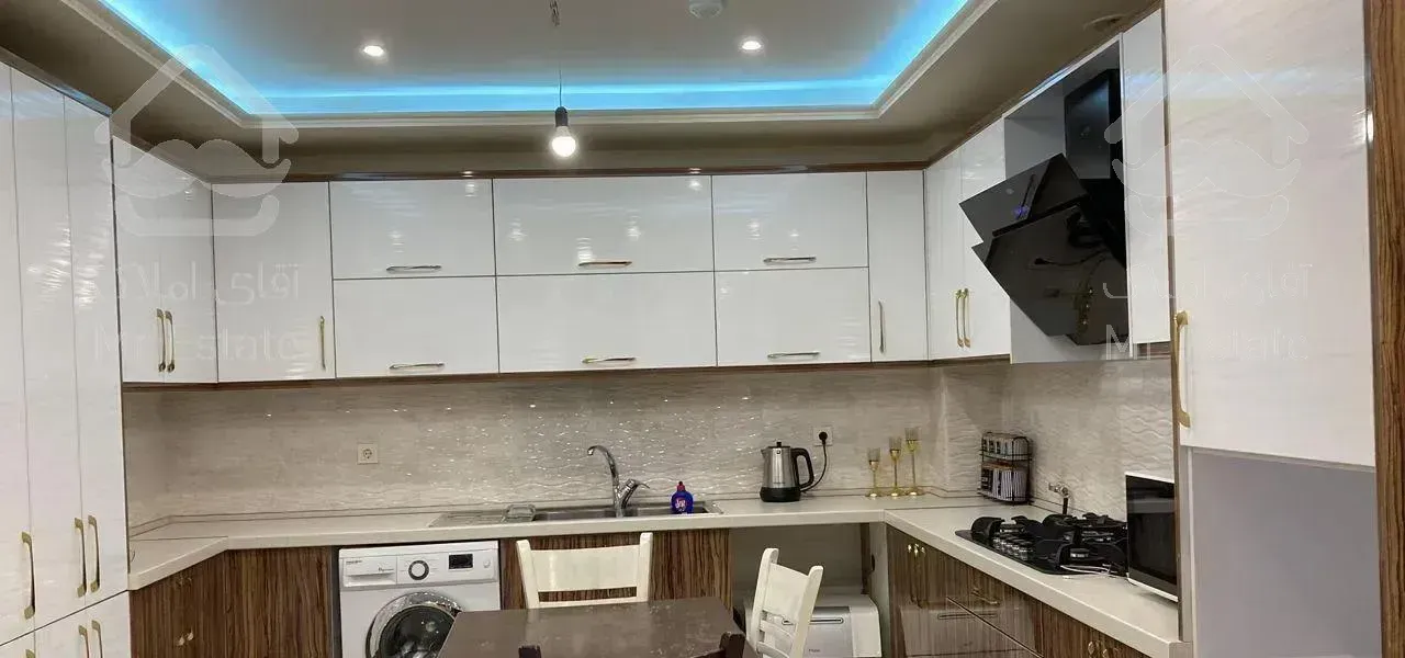 ۹۳متر نوساز فول سنایی ۲ خوابه حیاط خلوت