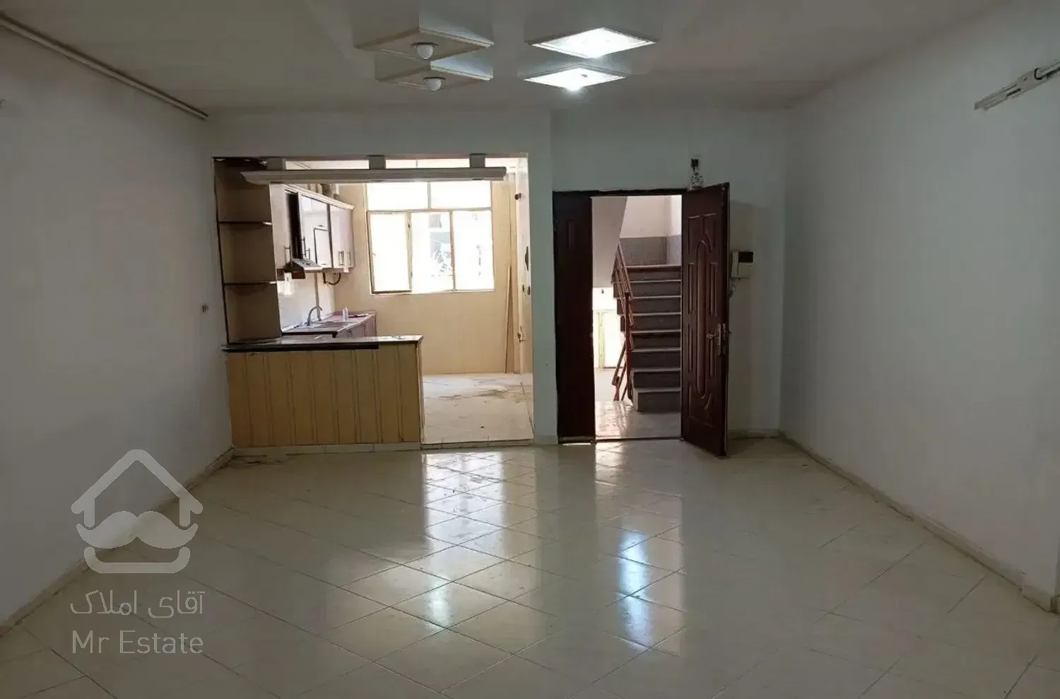 ۵۰متر  مفید /راه جدا نزدیک بازار فردوسی