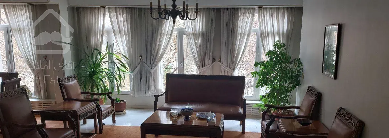 آپارتمان ۱۶۶ متری ۳ خوابه طبقه ۳ در دارآباد