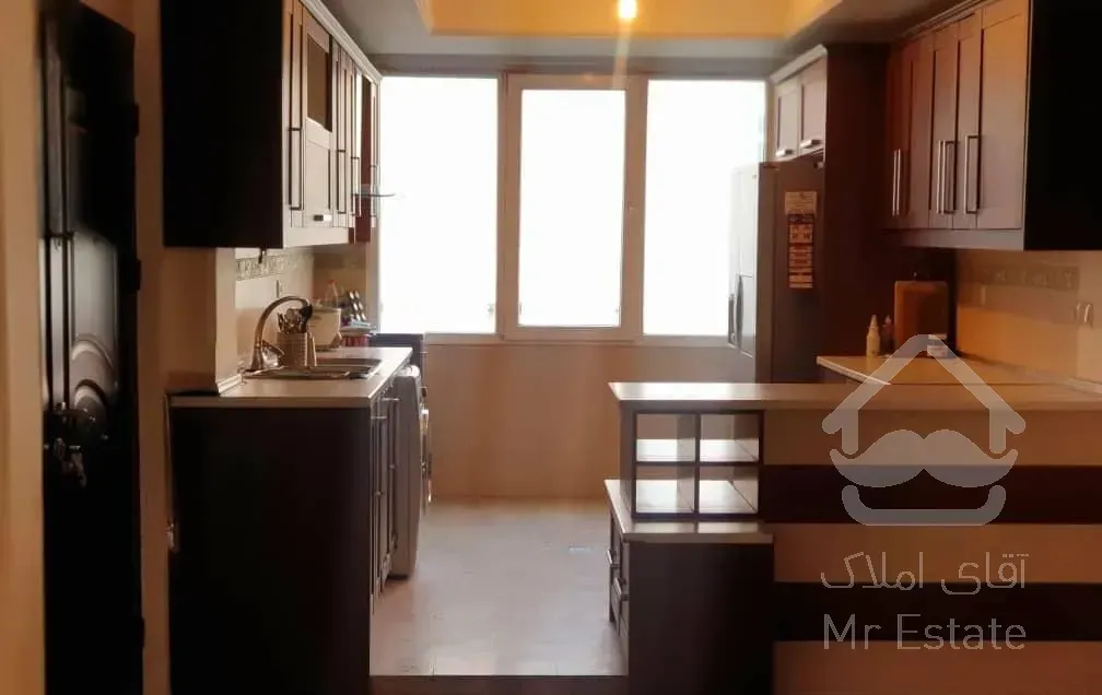 ٩٠متر تک واحدی شمال ستارخان با پارکینگ و انباری