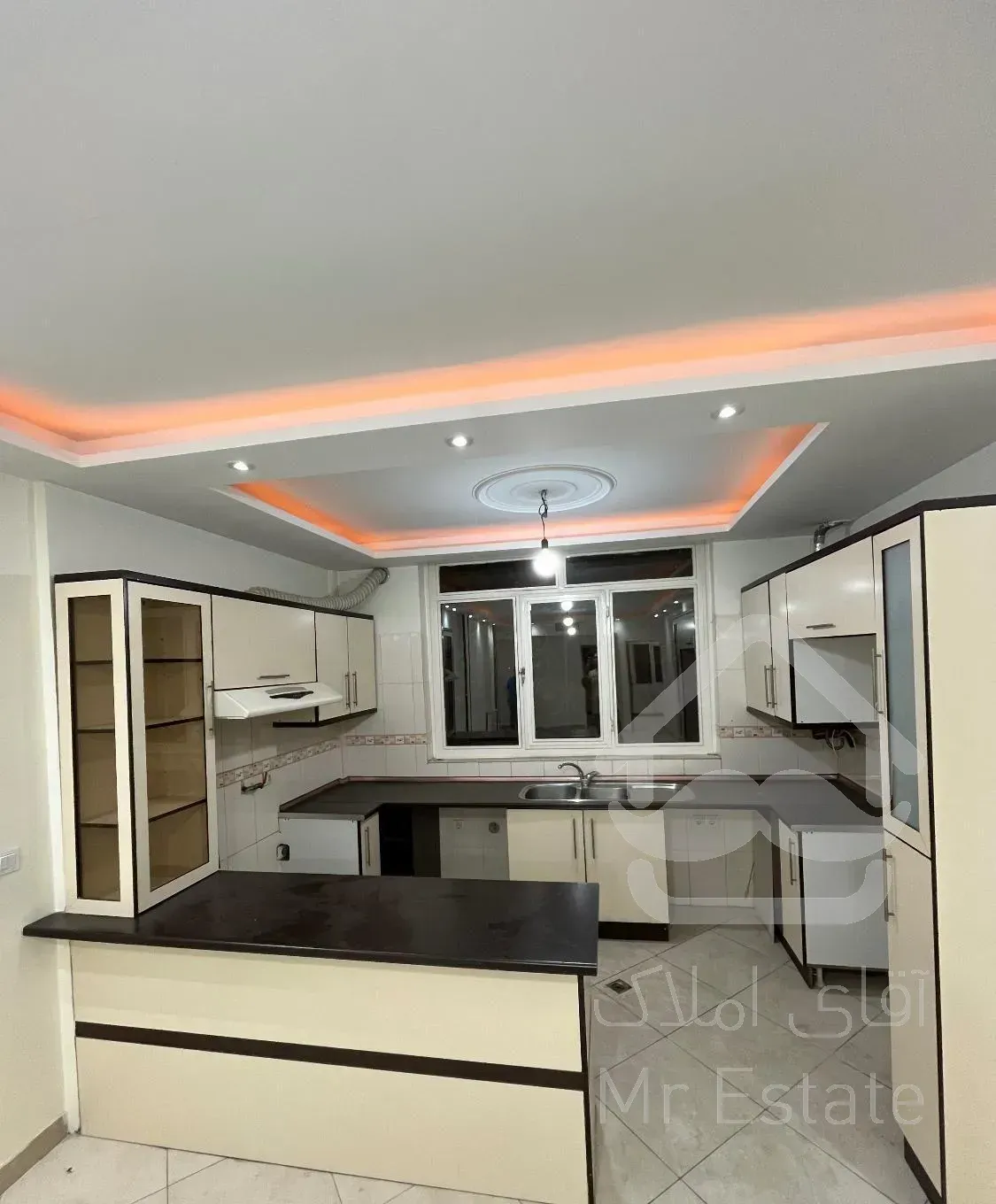 آپارتمان۷۰متری ‌خیابان‌ایران‌ تحصیلی(باغ‌جواهری)