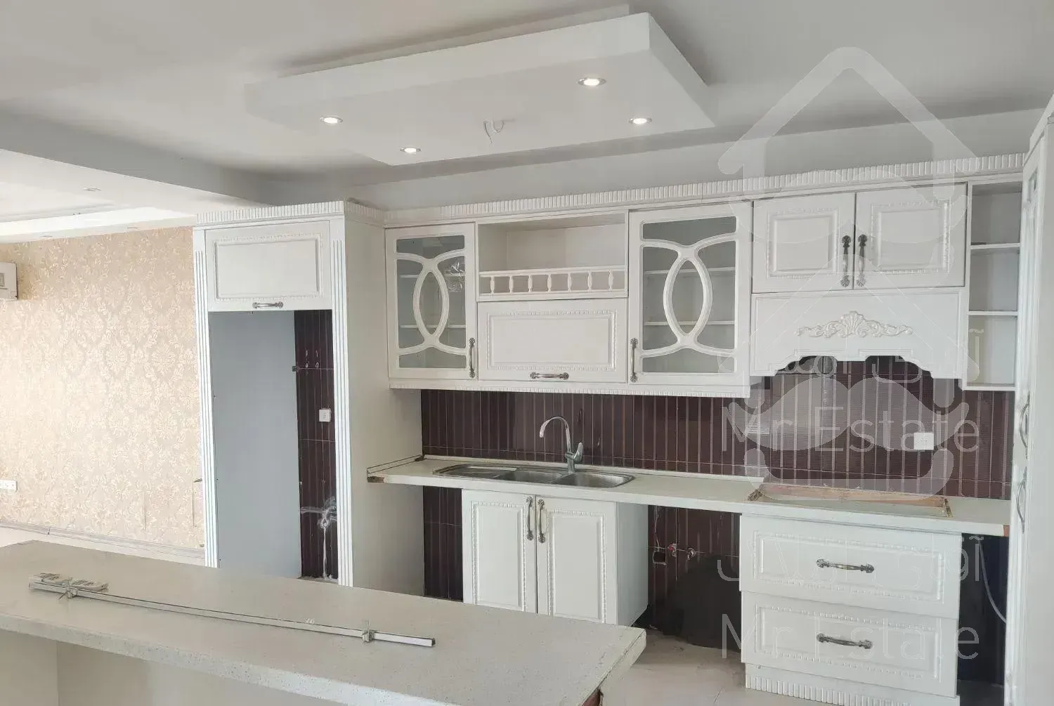 آپارتمان ۱۳۰ متری ویو ابدی باغستان غربی