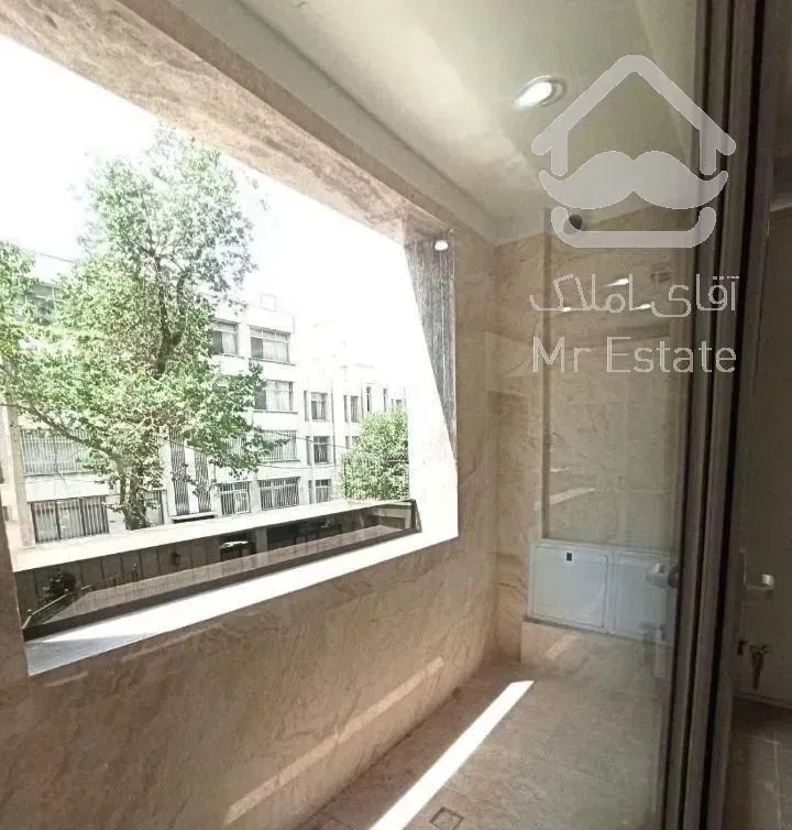 ونک۱۵۴متر/۲پارکینگ/بالکن قابل چیدمان/فروشنده واقعی