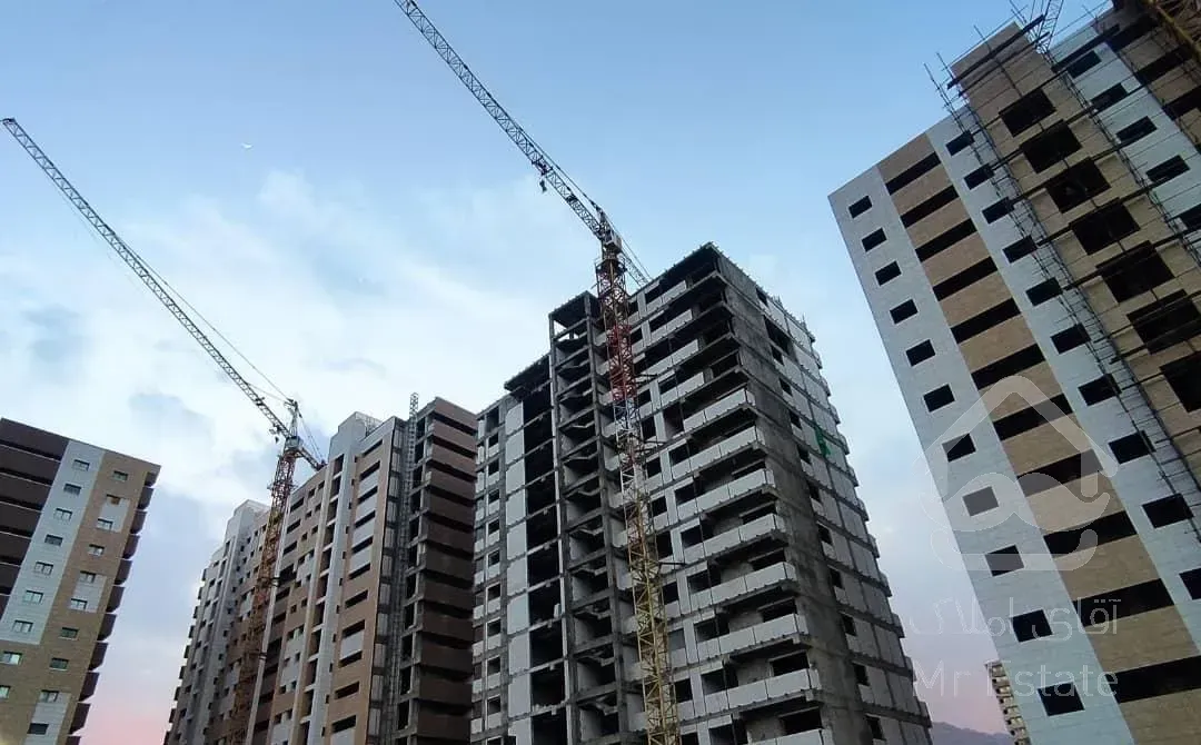 فروش آپارتمان ۲۲۰ متری ۳ خوابه در گلدشت حافظ