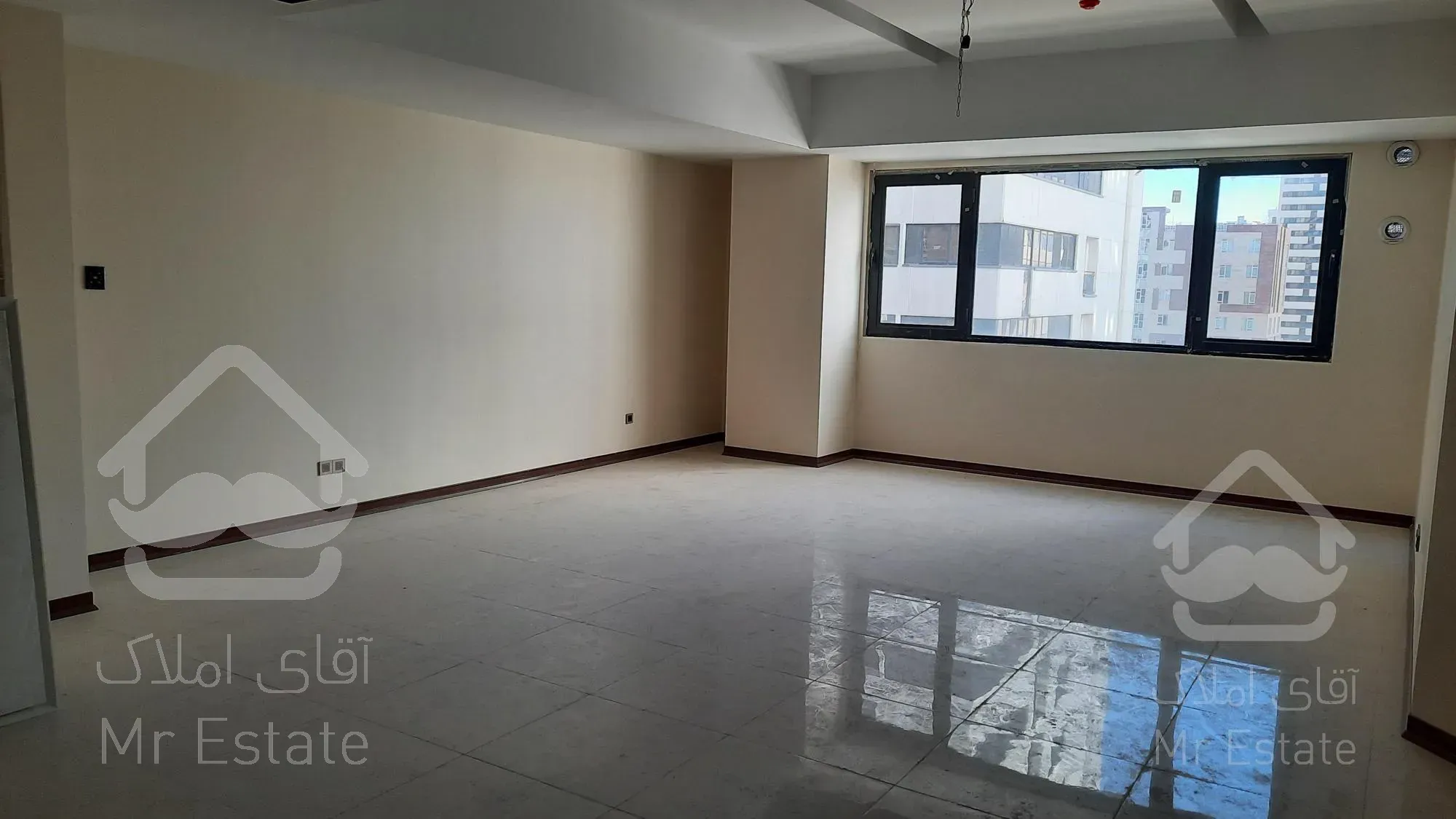 ۱۱۹ متر دریاچه چیتگر منطقه۲۲ شهرک راه آهن برج امپریال