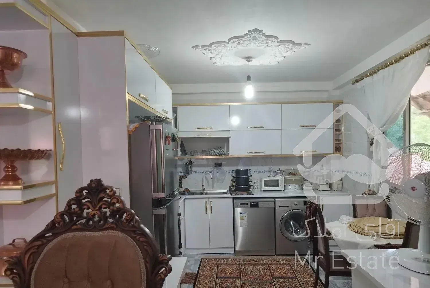 ویلای جنگلی با بهارخواب