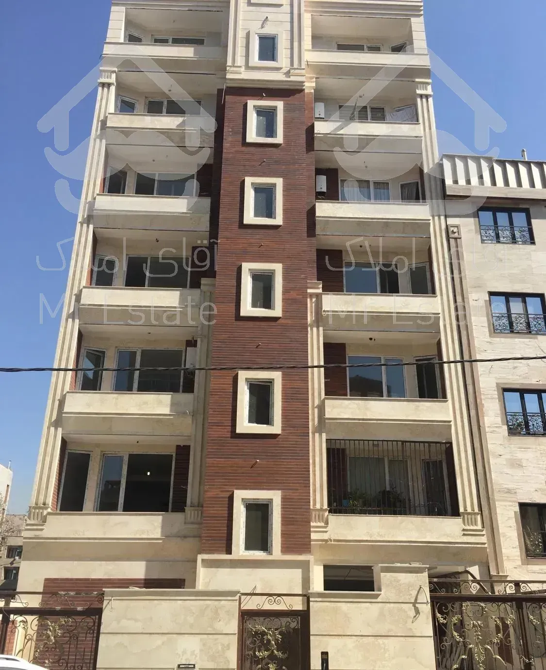 آپارتمان ۹۸ متری دو خوابه در گرمدره