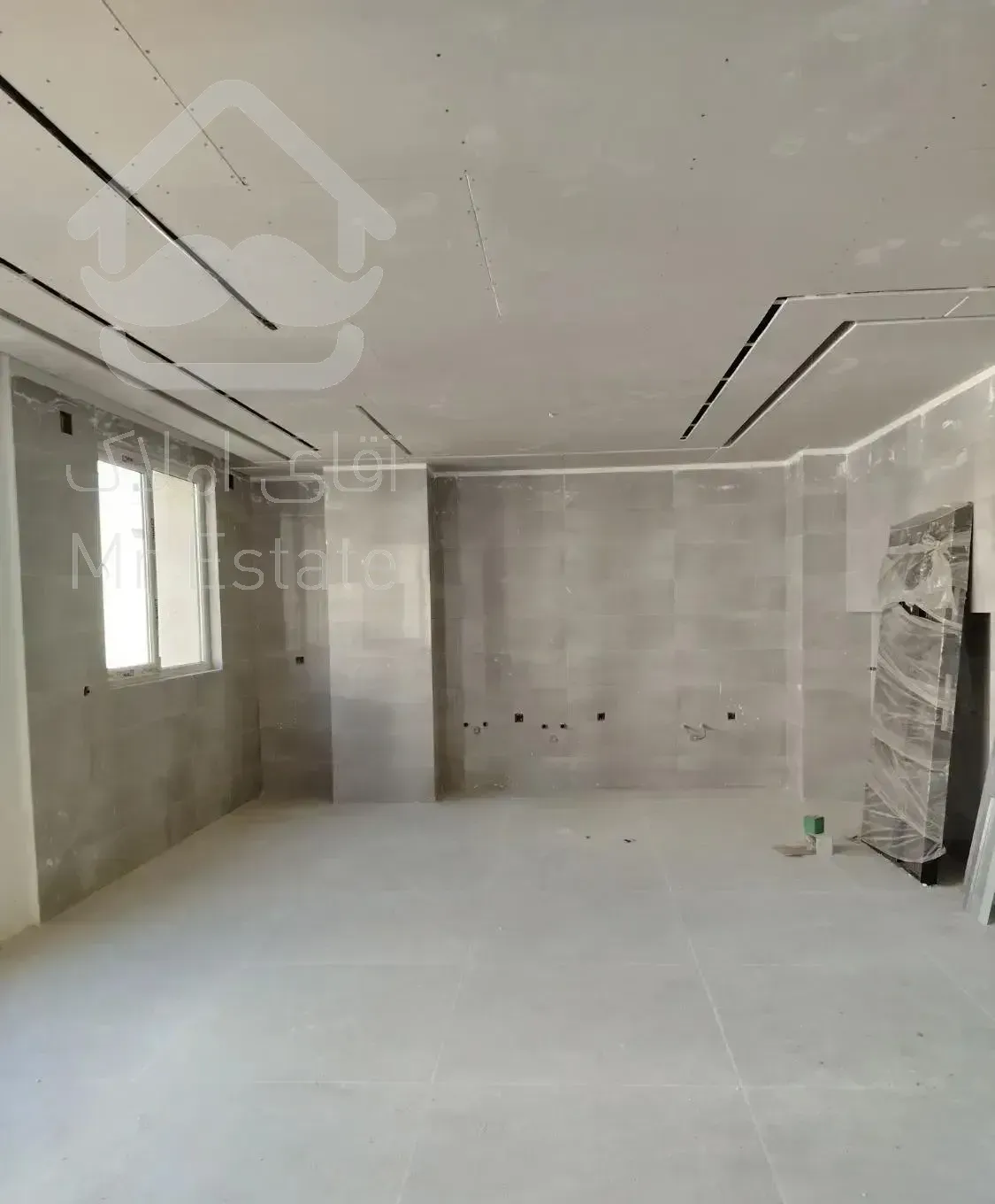 دانشگاه 145 متر طبقه 3 جنوبی نوساز خام