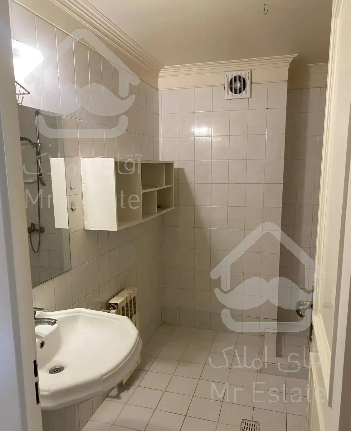 آپارتمان ۱۳۵ متر ۳ خواب ( اختیاریه )