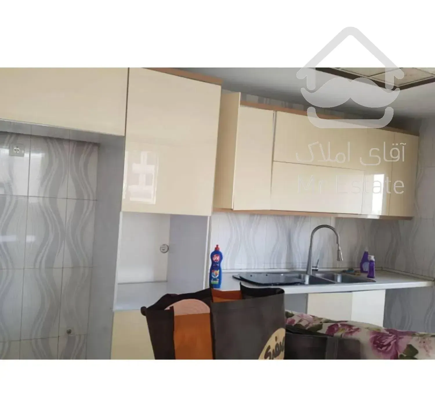 آپارتمان ۱۱۳متر /خوش نقشه /دریاچه