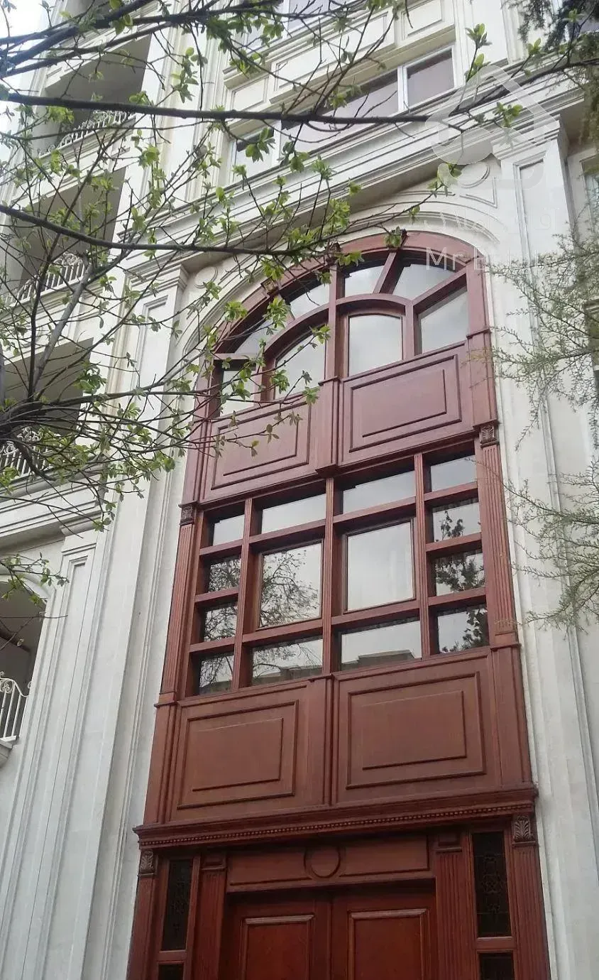 ۲۰۰ متر آپارتمان برند*قلب دروس*کلید نخورده