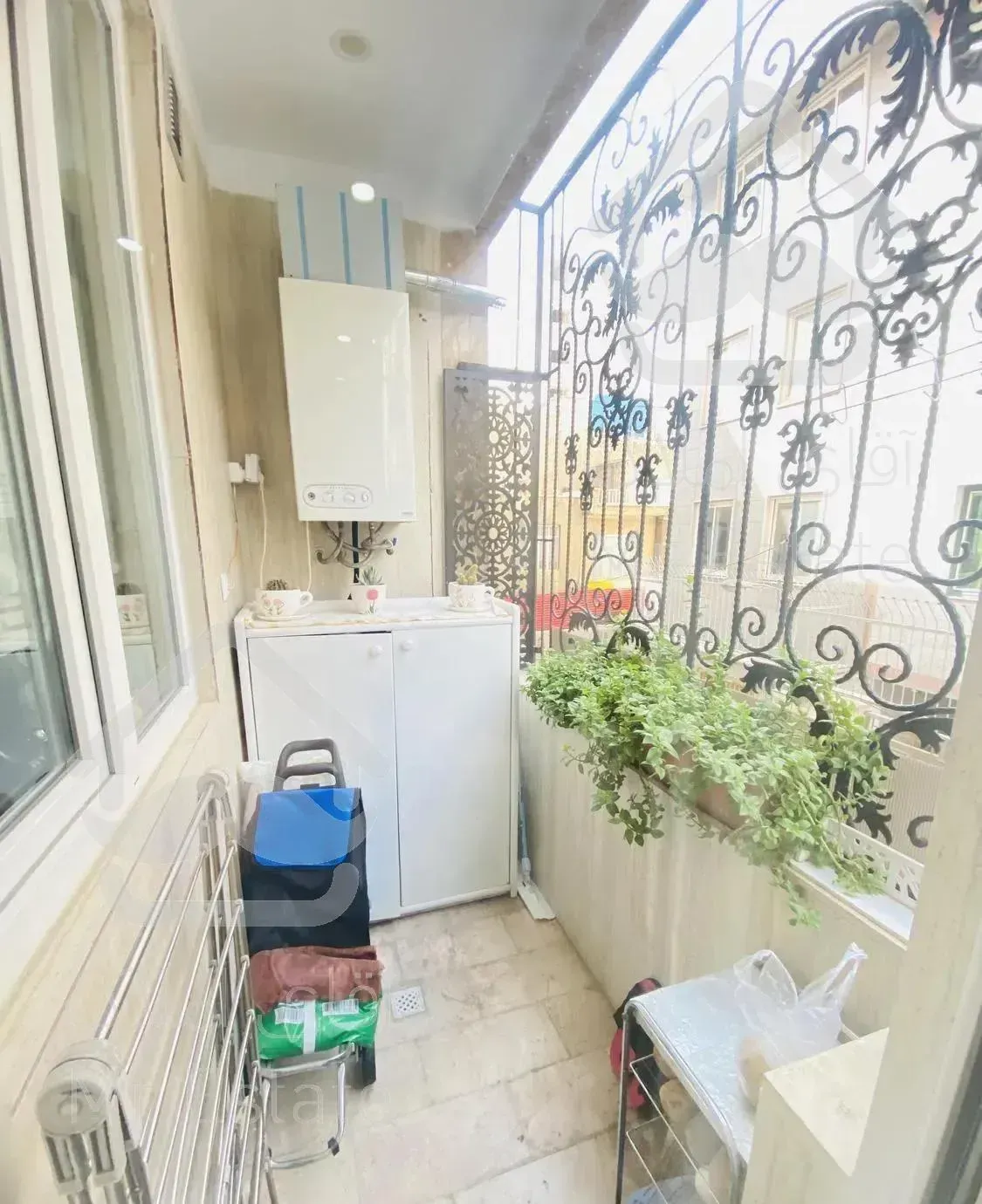 ۸۷متر/فول امکانات/۳ طرف نورگیر