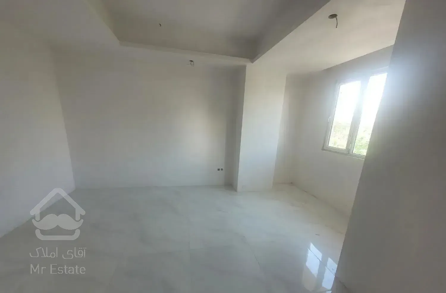 ۱۳۷ متر سه خواب مستر کلید نخورده احمد اباد مستوفی