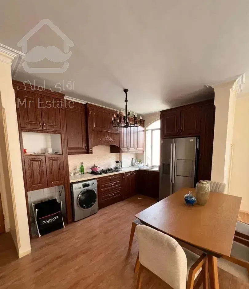 85متر ویو میدان