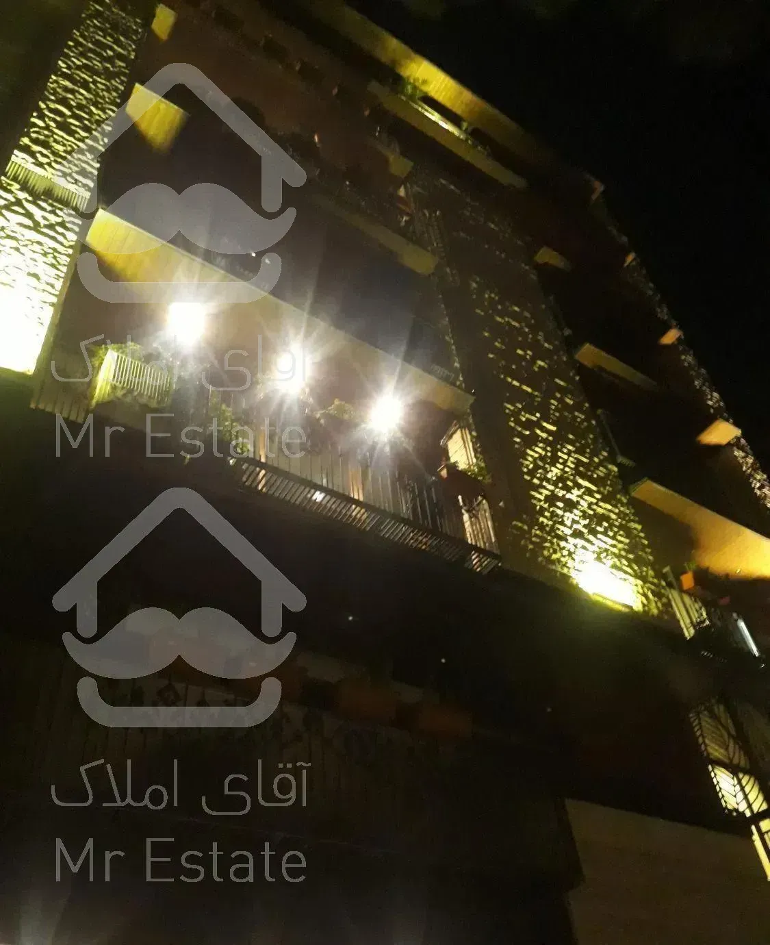 ۱۳۵ متر ۲خواب خوش نقشه  منطقه نیاوران