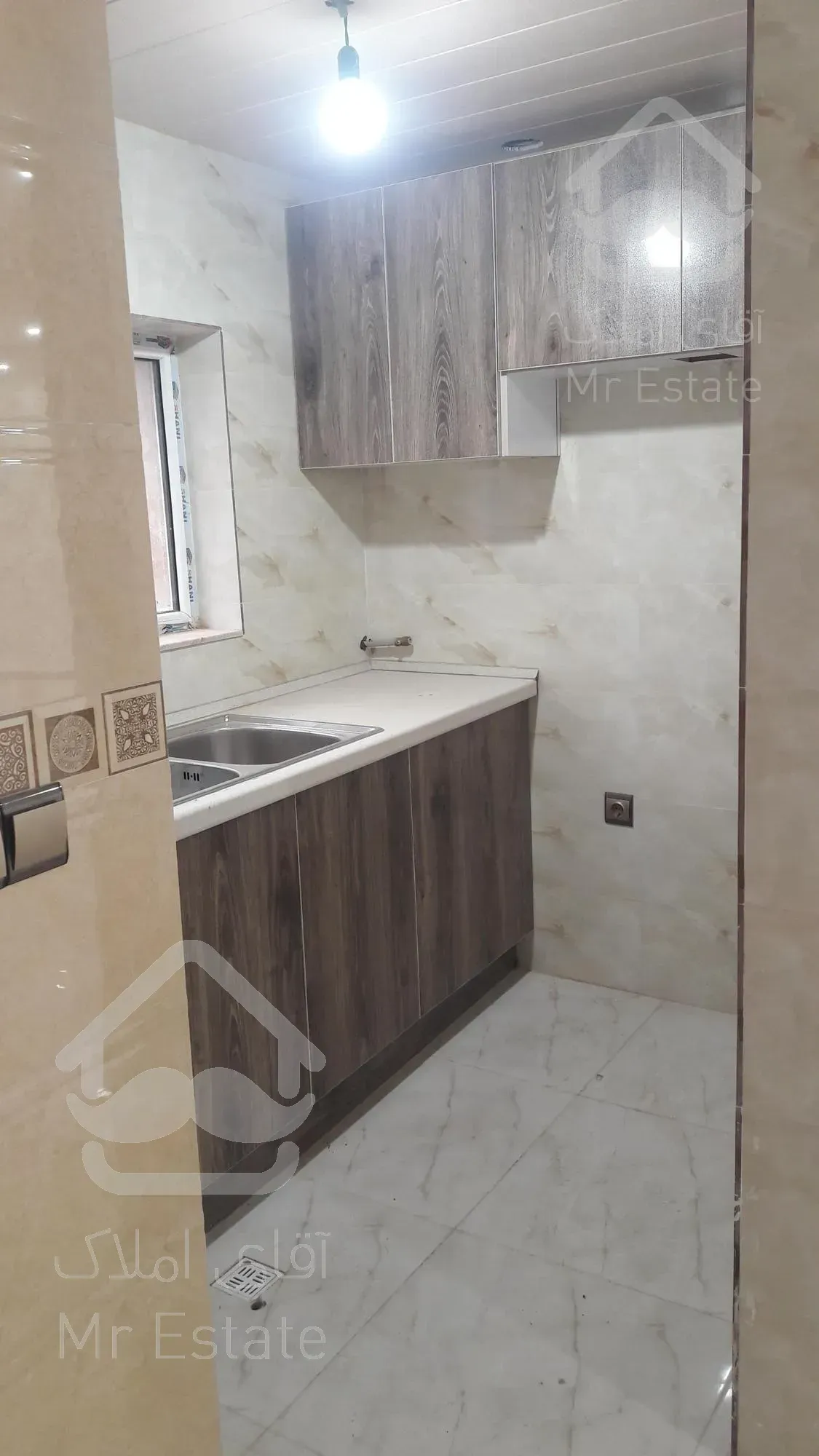 ۲ طبقه حیاط دار و خوش ساخت