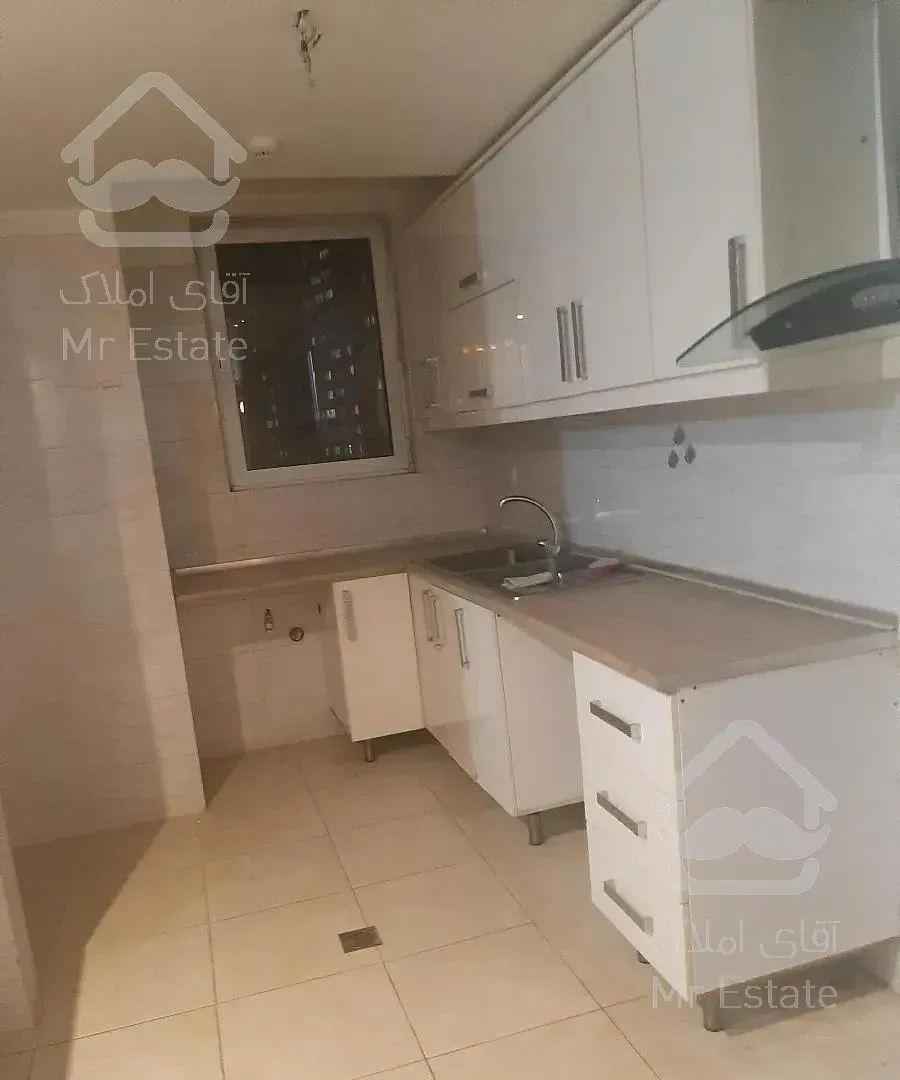 آپارتمان 98 متری دریاچه چیتگر