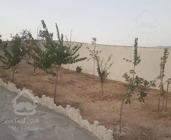 ویلا باغ ۶۰۰متری زیر بنا ۱۵۰متری